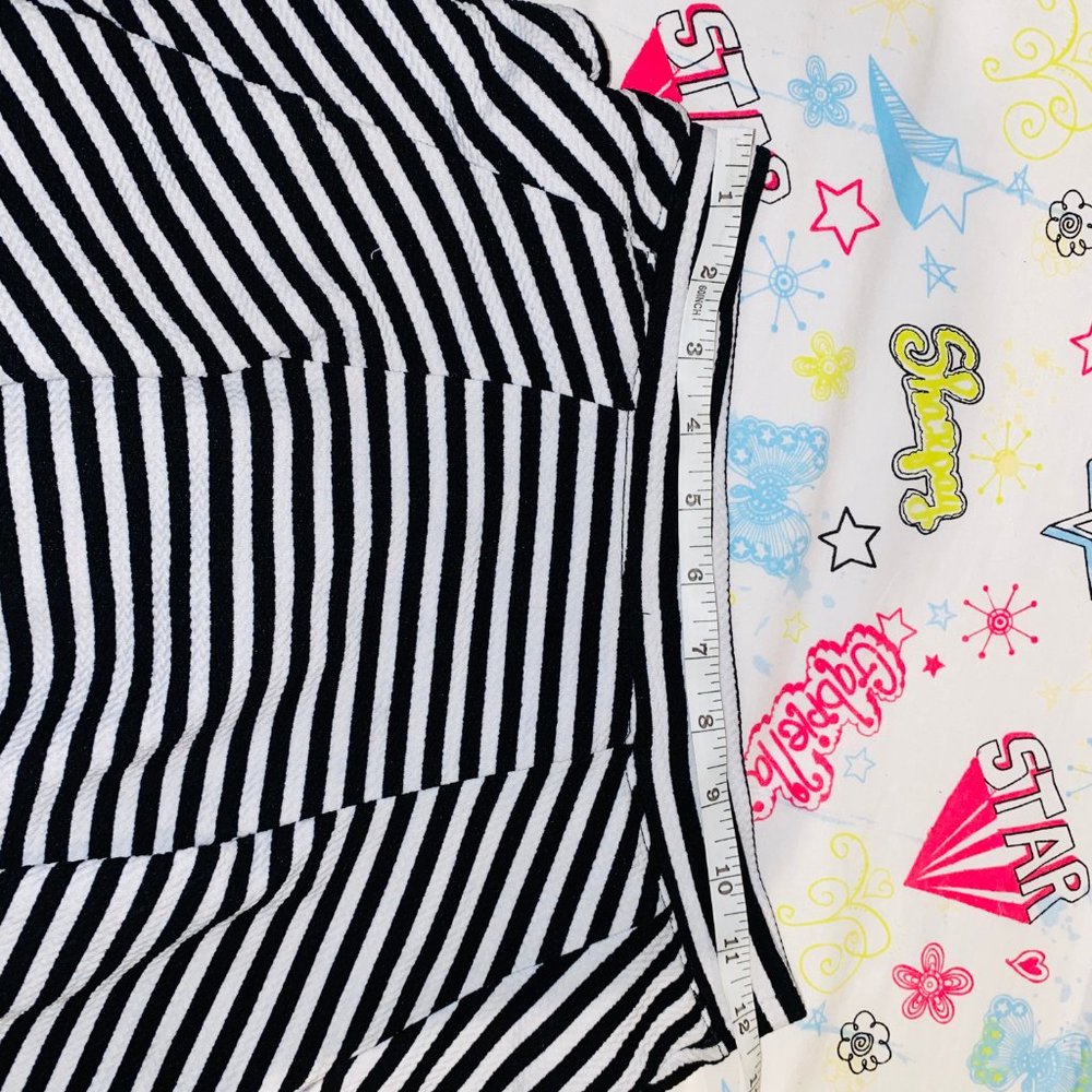 black and white striped skirt - Picture 5 of 5